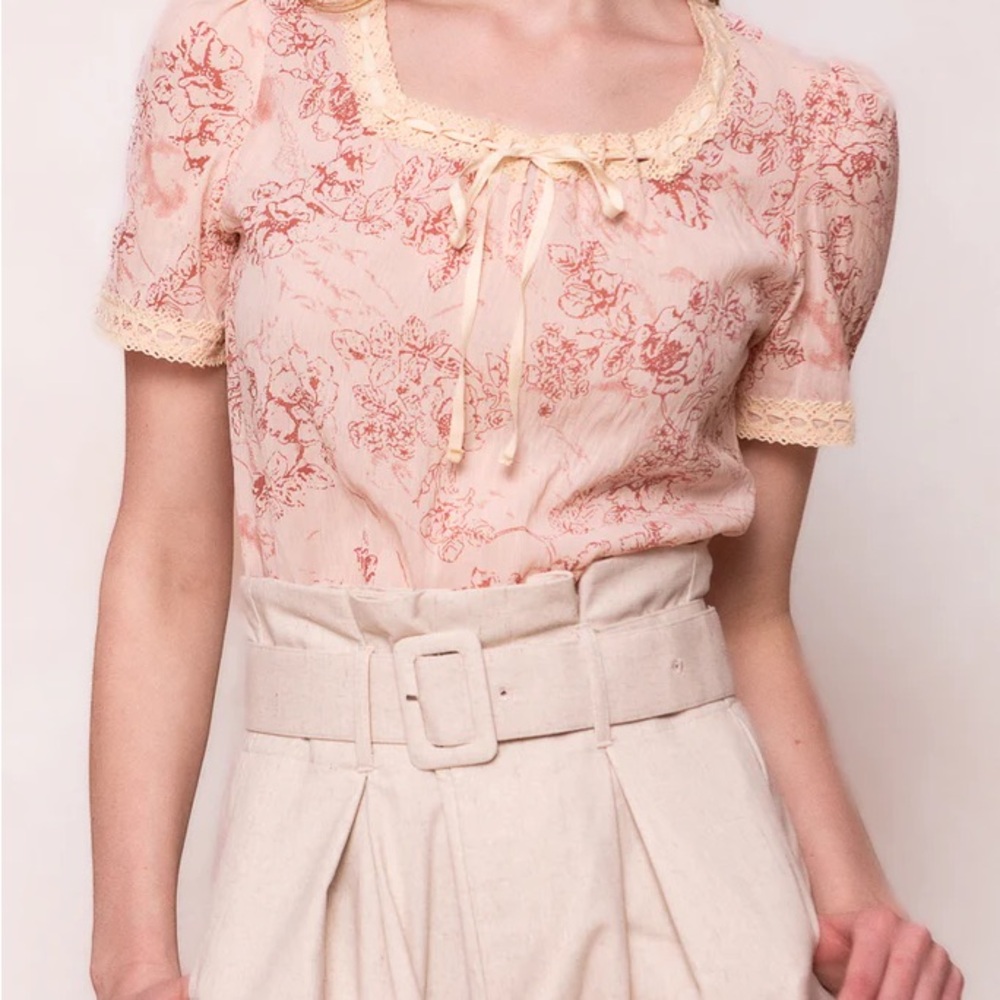 Ivy City Tani Pink Floral Top - Picture 2 of 3